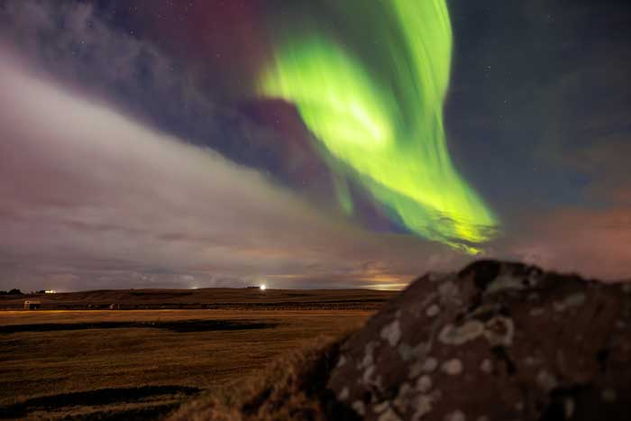 Overlanding at the Icelandic highlands with northern lights