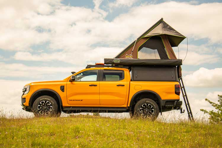 Rooftop tent on car