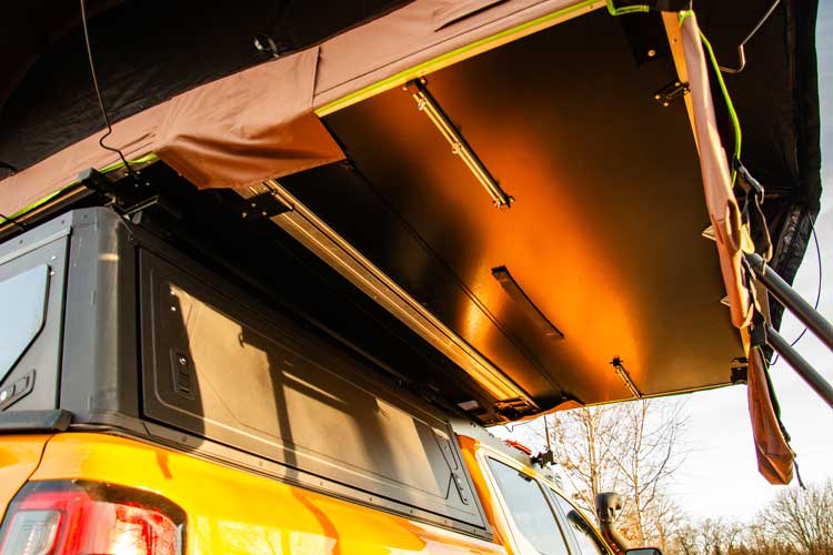 Additional anchor points for the rooftop tent