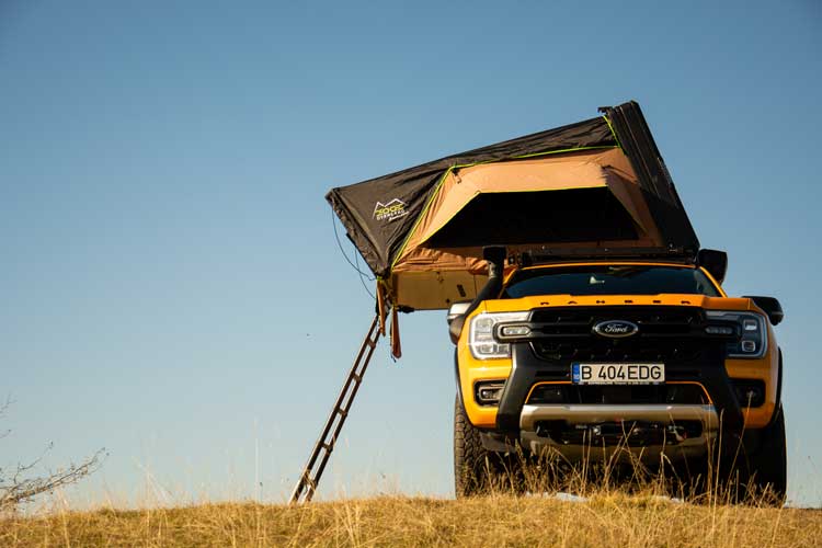 Horizon One car rooftop tent right front side view