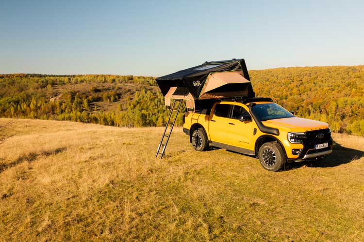 Rooftop tent front side view