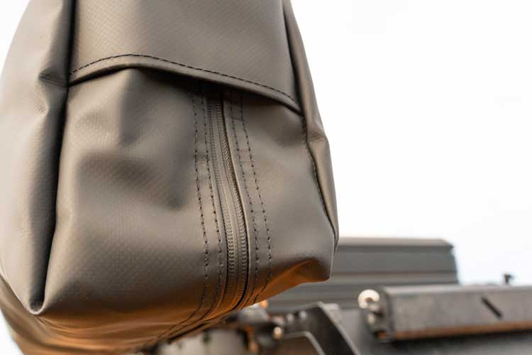 Waterproof zippers on the exterior cover to prevent rain from seeping in even whilst driving in heavy rain.