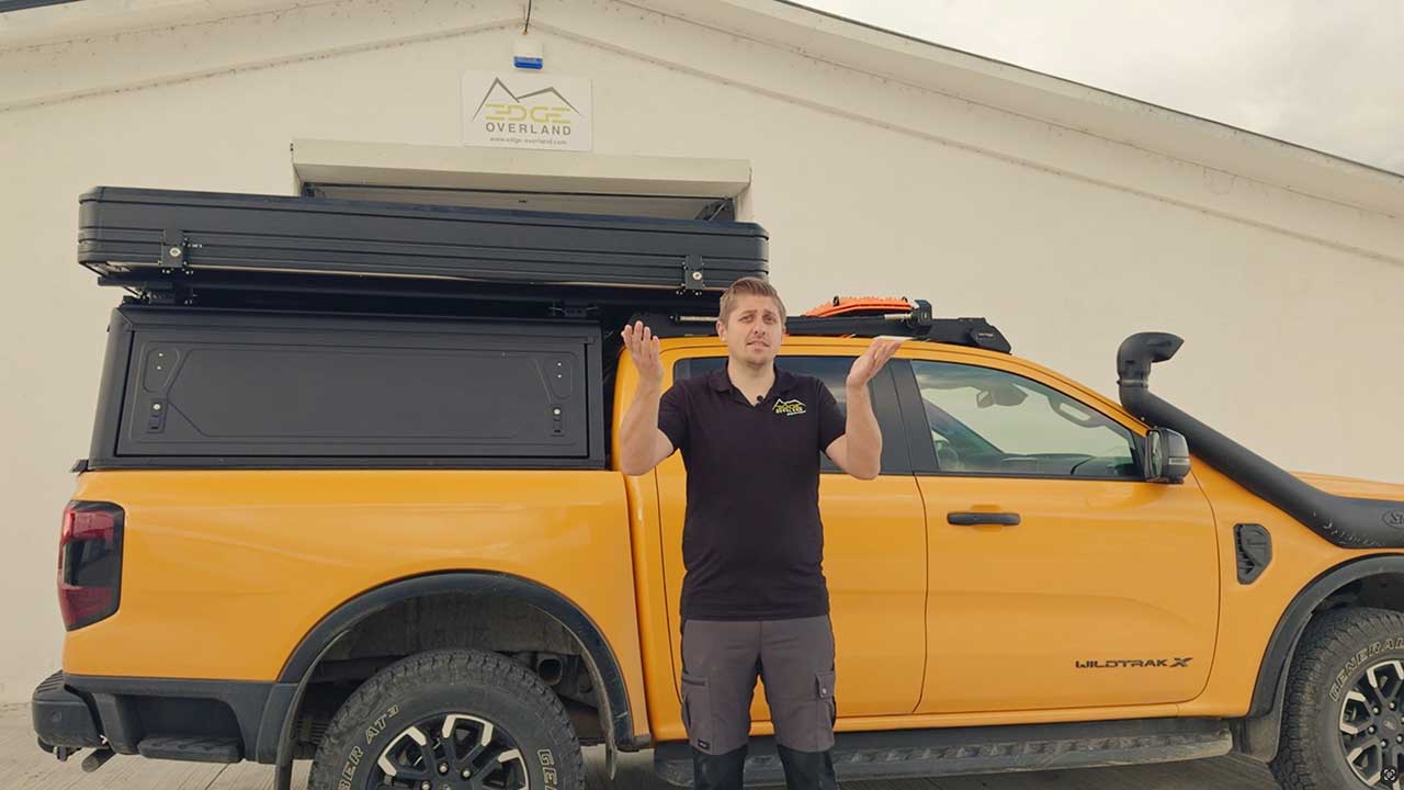 Cum să Instalezi un Cort de Plafon EDGE Overland pe o Mașină